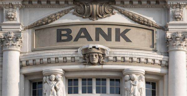 China, Hong Kong banks' profits rise